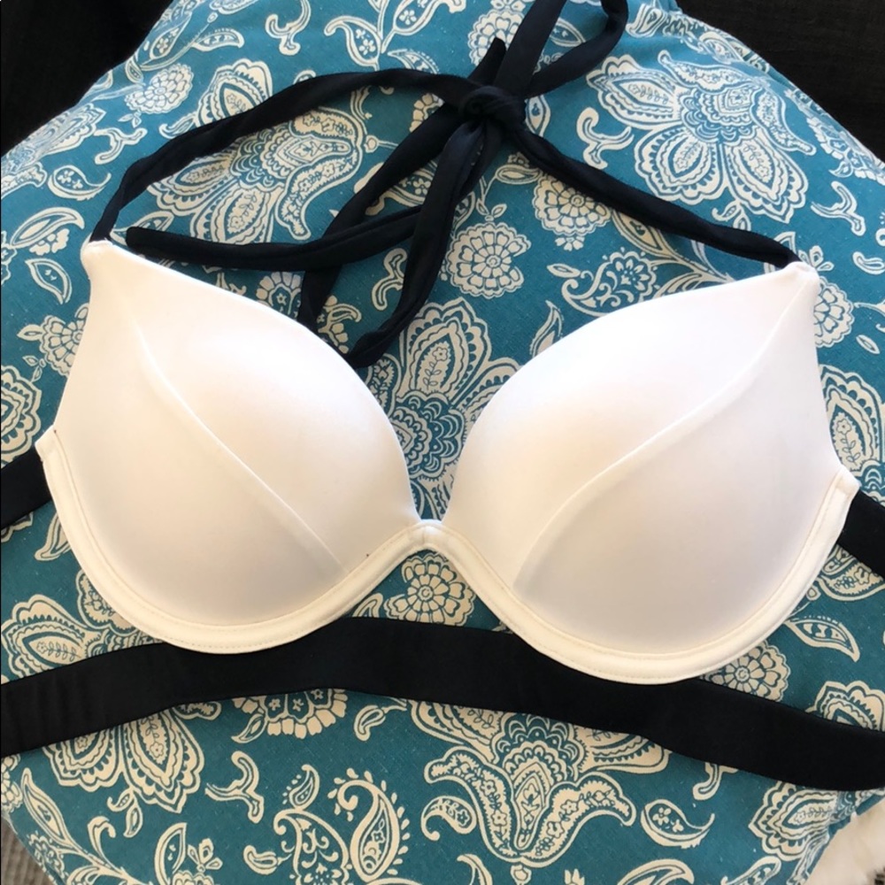 Victoria’s Secret bikini top
